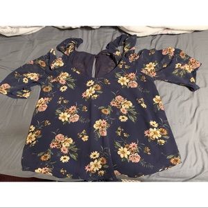 Beautiful floral blouse🌺🌸